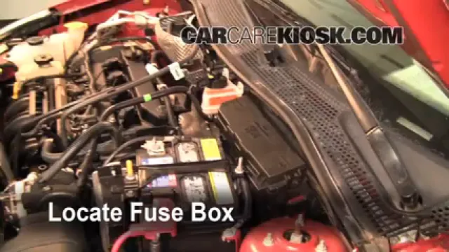 2009 Ford Focus SE 2.0L 4 Cyl. Sedan (4 Door) Fusible (moteur) Remplacement